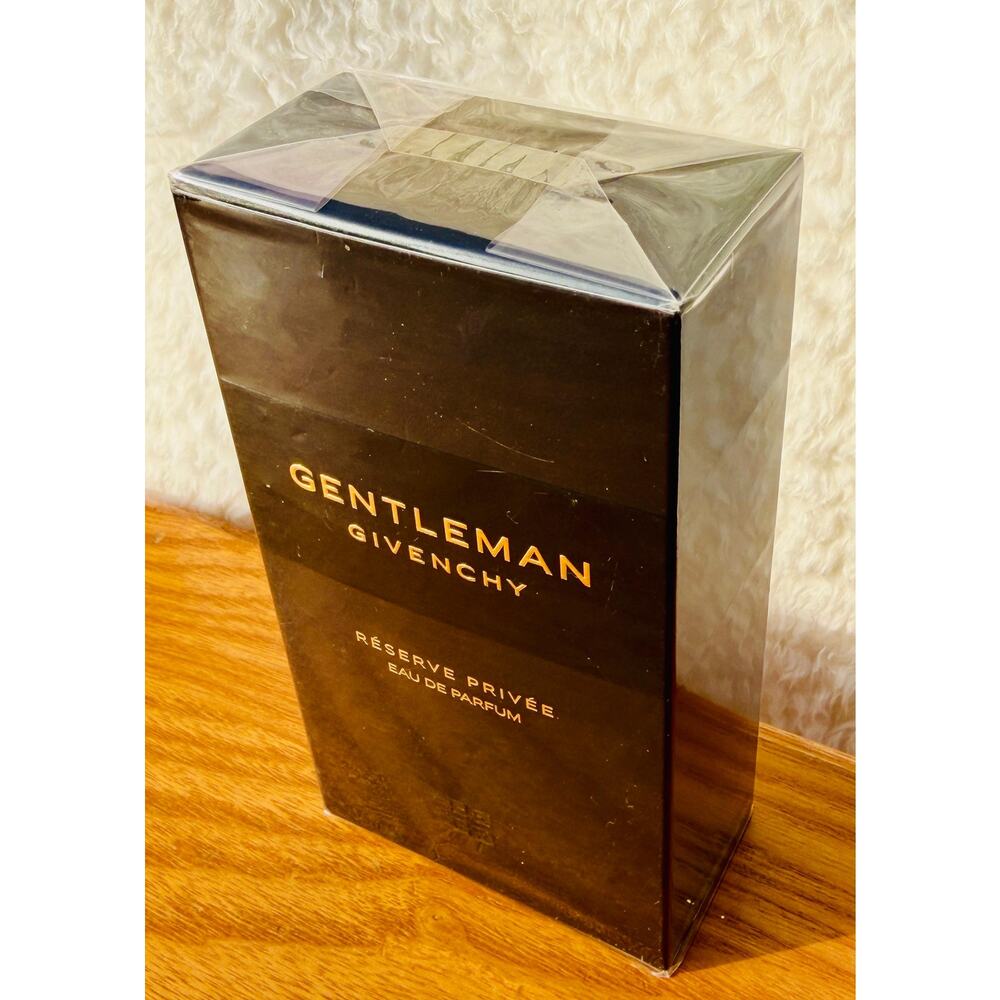 Givenchy Gentleman Réserve Privée Eau de Parfum Black Box – 100ml - Picture 3 of 3